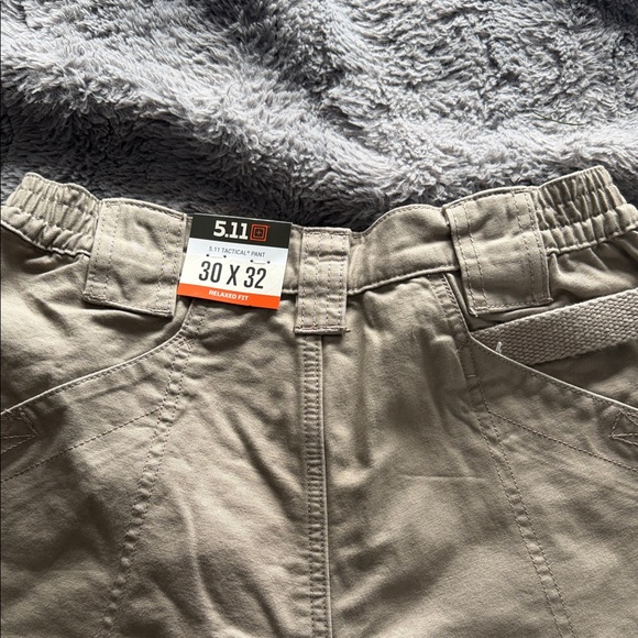 NWT 5.11 Tactical Men's sz 30 x 32 Khaki Cargo Relaxed Fit Pants - Picture 7 of 9